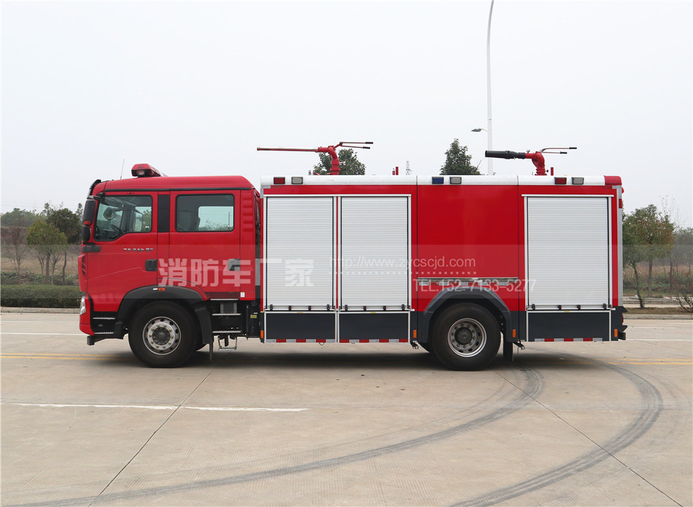 干粉泡沫聯用消防車 干粉泡沫聯用消防車